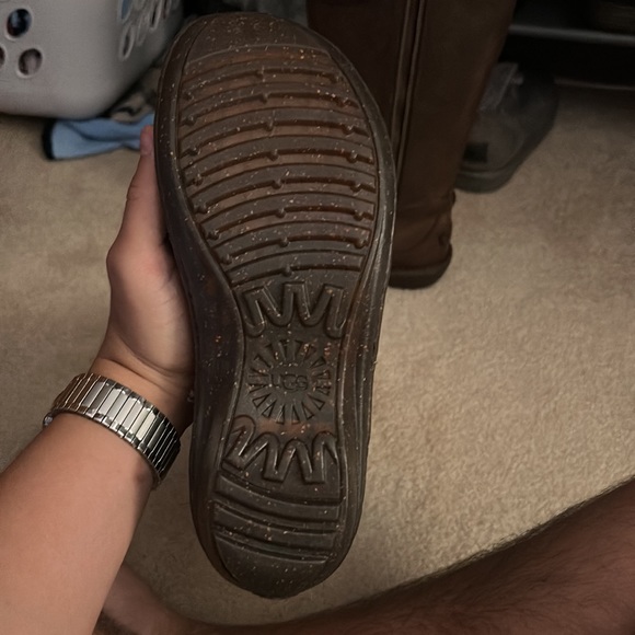 Tall brown leather Ugg boots women’s size 8 with fur on the inside of the boots - Picture 4 of 8